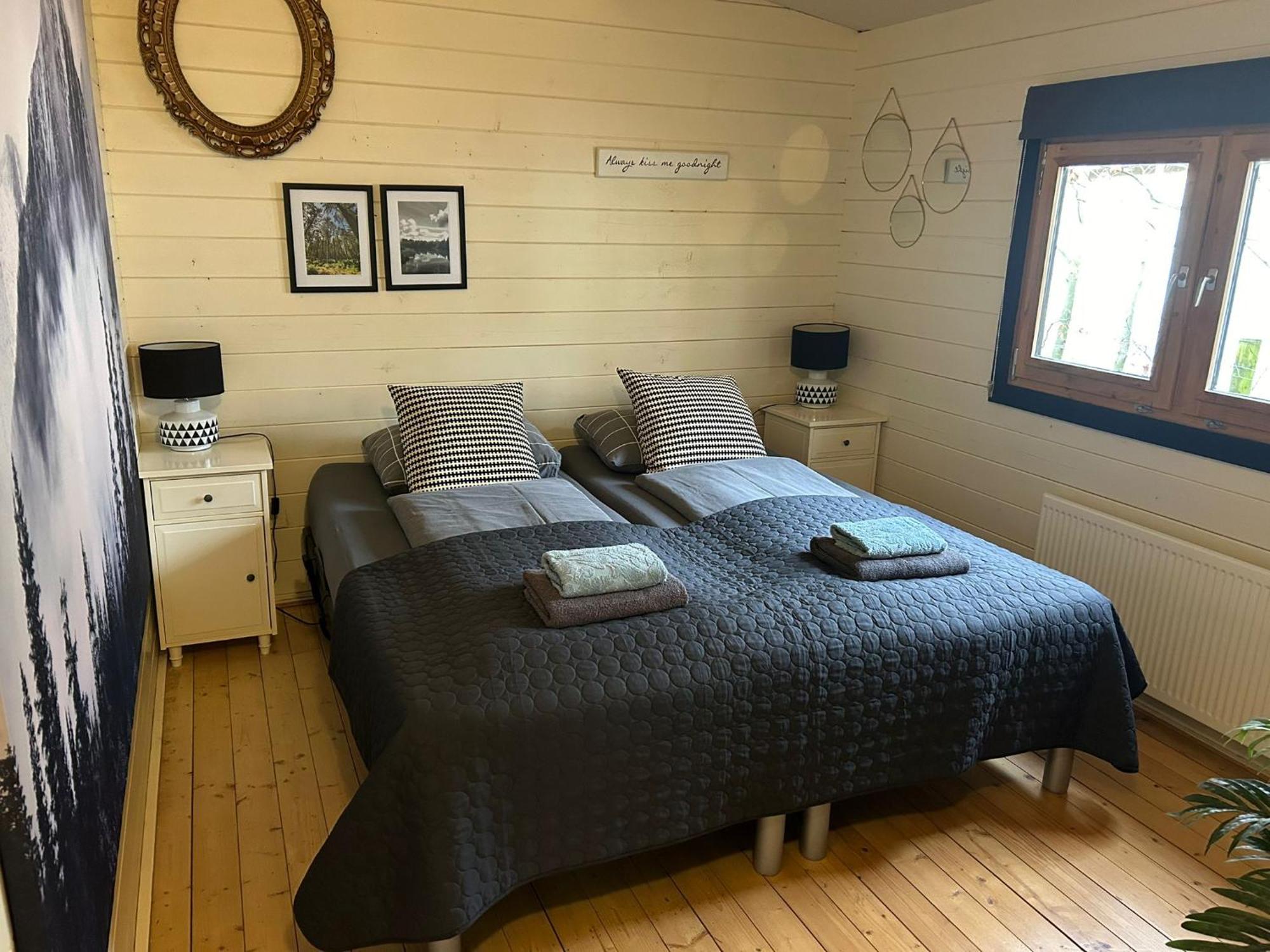 Carpe Diem, Het Ruime Chalet Met Houtkachel Nabij Wildlands Emmen Schoonebeek Eksteriør bilde